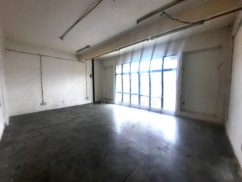 For Sale - Pusat perdagangan Subang Permai