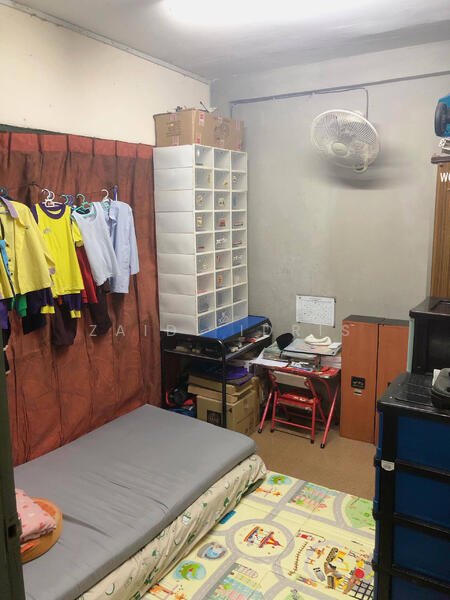 Untuk Dijual - Flat PKNS Section 7