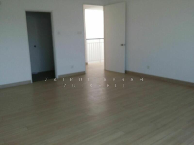 For Sale - Kajang CHEAPEST UNIT 3 Storey Superlink Phase 1 Taman Nadayu 92 Kajang