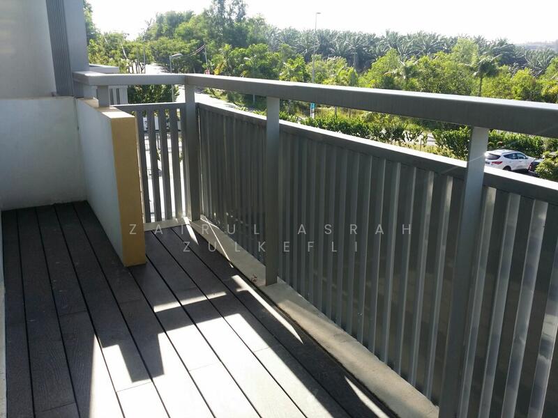 For Sale - Kajang CHEAPEST UNIT 3 Storey Superlink Phase 1 Taman Nadayu 92 Kajang