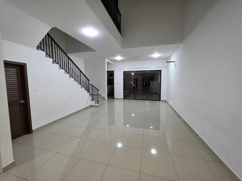 Untuk Disewa - 2-storey Terrace House at Setia Safiro