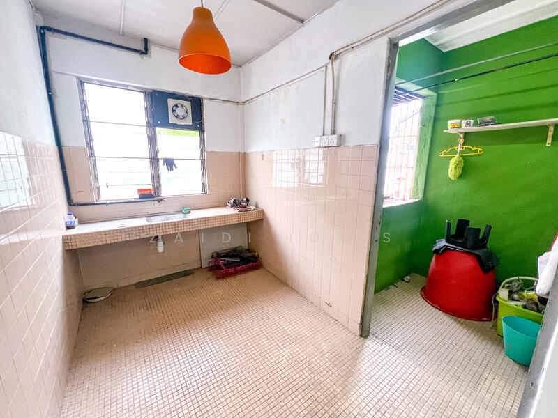 Untuk Dijual - Desa Petaling Flat