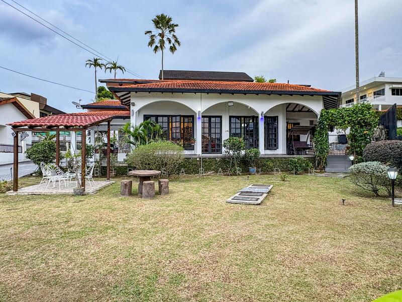Untuk Dijual - Beautiful Victorian Design Bungalow @ Taman Pantai, Bangsar KL
