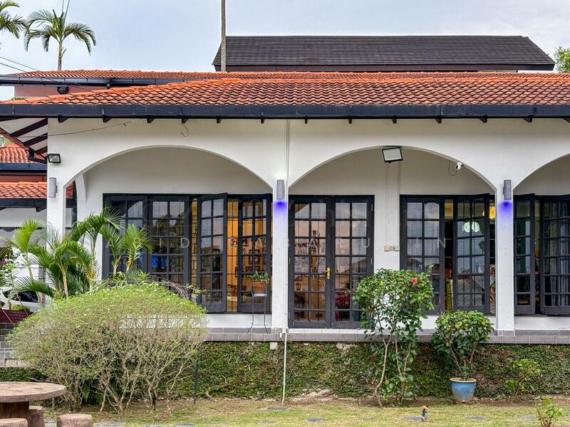 Untuk Dijual - Beautiful Victorian Design Bungalow @ Taman Pantai, Bangsar KL