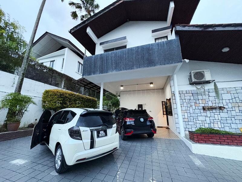 Untuk Dijual - Beautiful Victorian Design Bungalow @ Taman Pantai, Bangsar KL