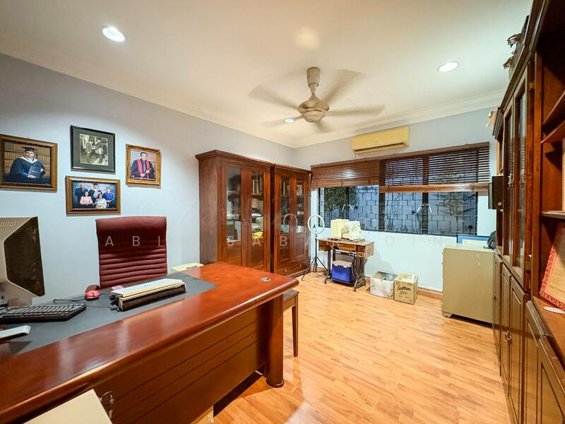 Untuk Dijual - Beautiful Victorian Design Bungalow @ Taman Pantai, Bangsar KL