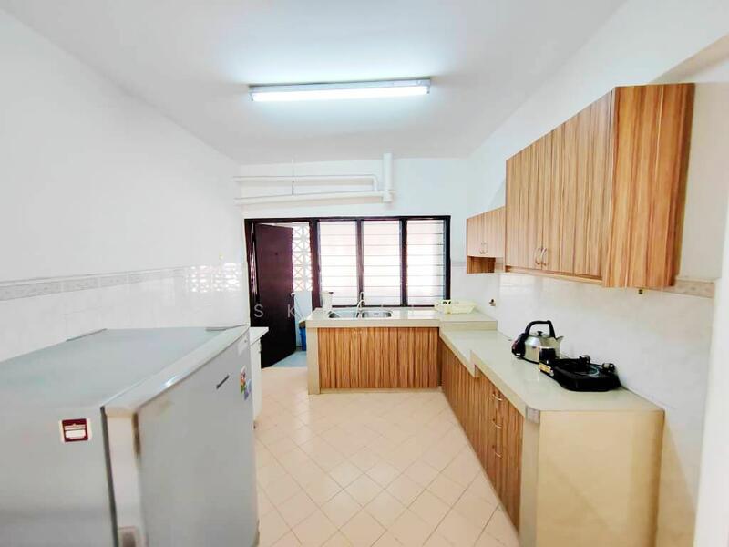 For Rent - Vista Komanwel C
