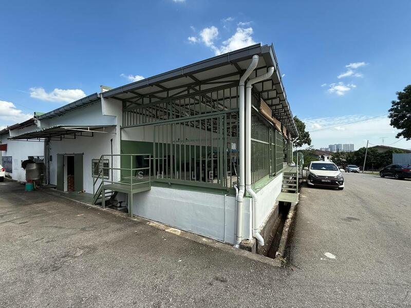 For Rent - Tampoi Tampois