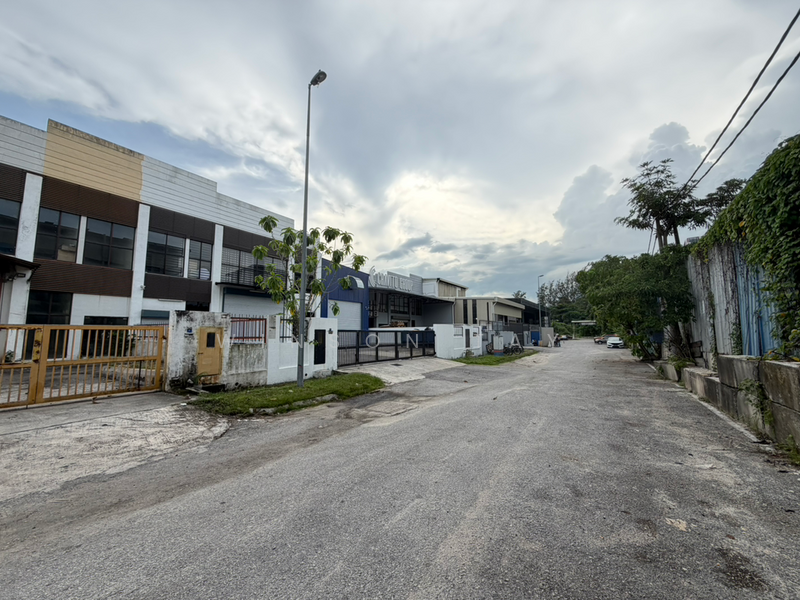 Untuk Disewa - Bandar Mahkota Cheras @ Kawasan Perindustrian Budiman 1.5 Storey Semi-D Factory