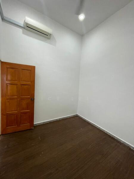 For Sale - 1-storey Terraced House at Kampung Jawa