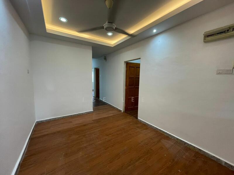For Sale - 1-storey Terraced House at Kampung Jawa