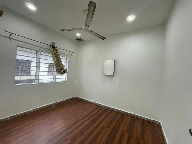 For Sale - 1-storey Terraced House at Kampung Jawa