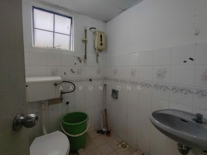 Pangsapuri untuk Dijual di Menara Orkid - Aaron Ong - Bathroom - PropertyGuru.com.my