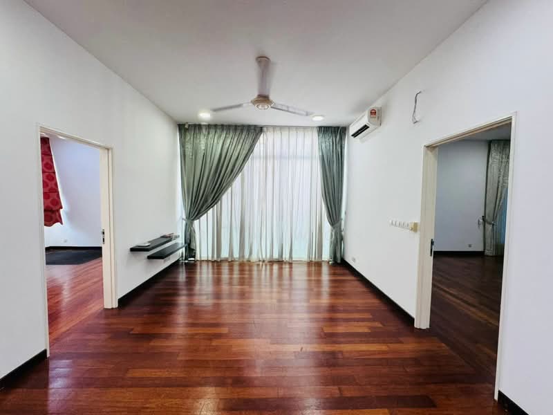 Semi-Detached House for Rent in Cyberjaya (Selangor) - Jared Wong - Living Room - PropertyGuru.com.my