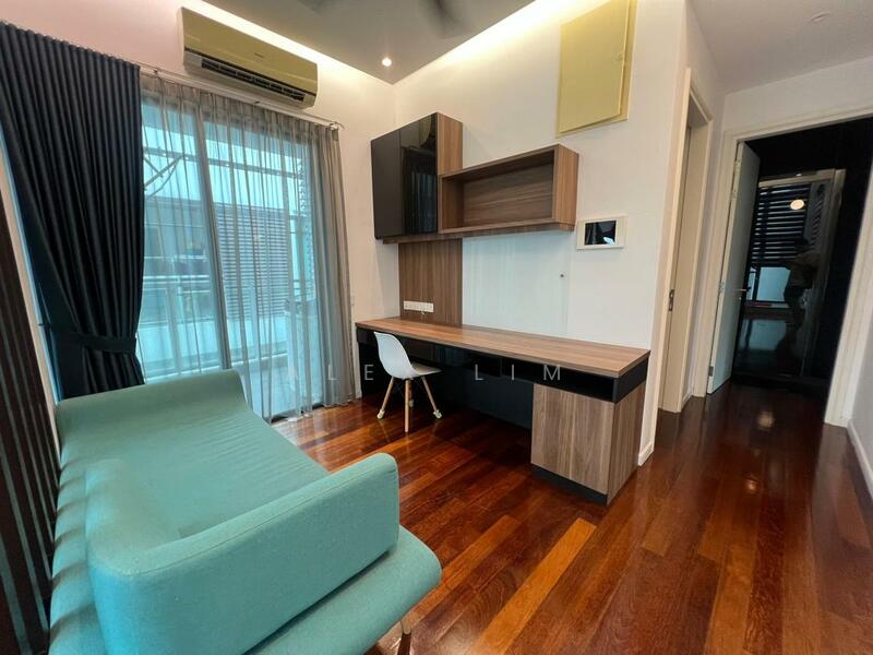 For Rent - The LIGHT COLLECTION I