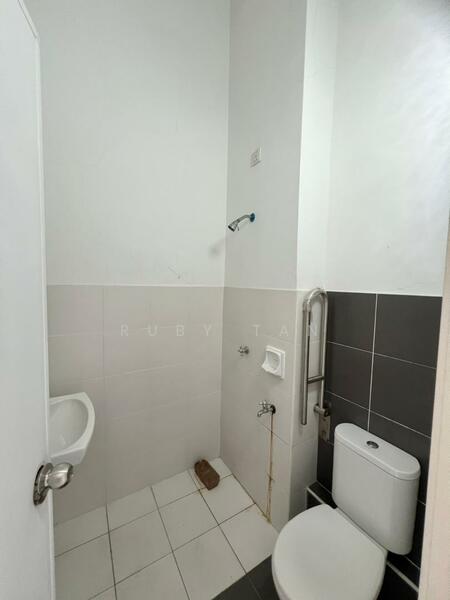 Untuk Dijual - Setia Tropika