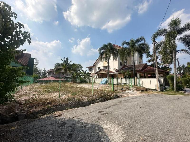 Bungalow Land for Sale in Bandar Country Homes (Rawang) - Visaghan Naidu - Exterior - PropertyGuru.com.my