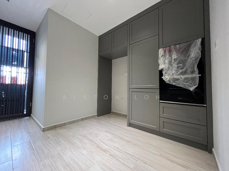 Untuk Dijual - Shorefront Residences