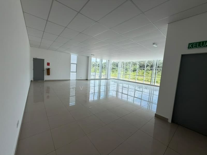 Cluster Factory for Sale in Taman Perindustrian Cemerlang (Ulu Tiram) - Eva Tan - Interior - PropertyGuru.com.my