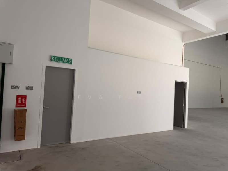 Cluster Factory for Sale in Taman Perindustrian Cemerlang (Ulu Tiram) - Eva Tan - Interior - PropertyGuru.com.my