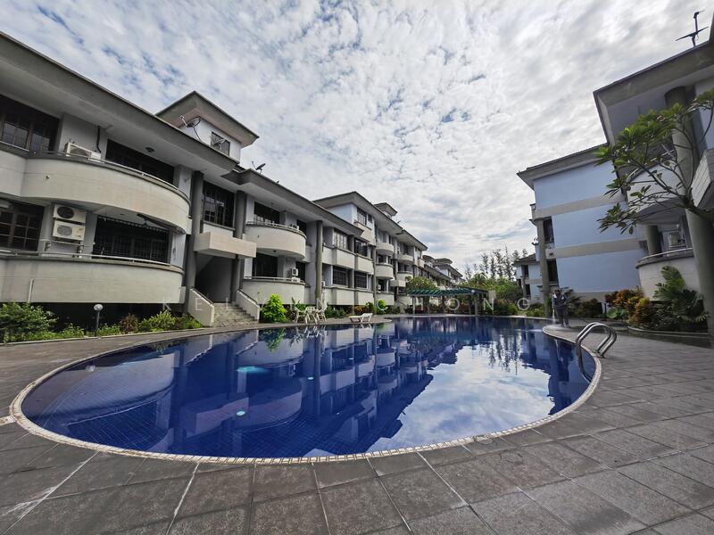 Untuk Disewa - The Club