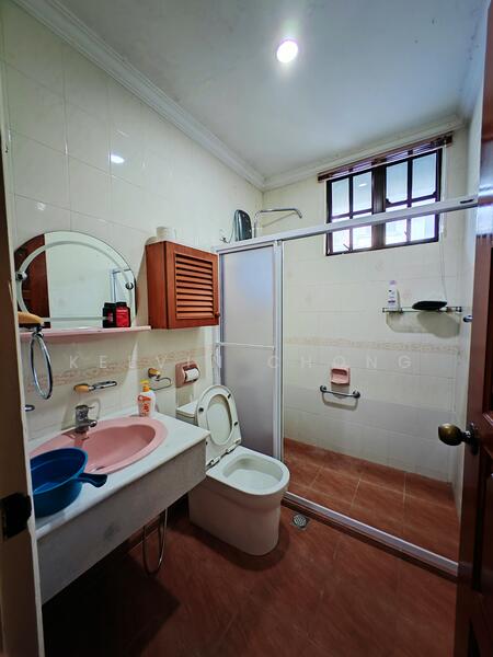 Untuk Disewa - The Club