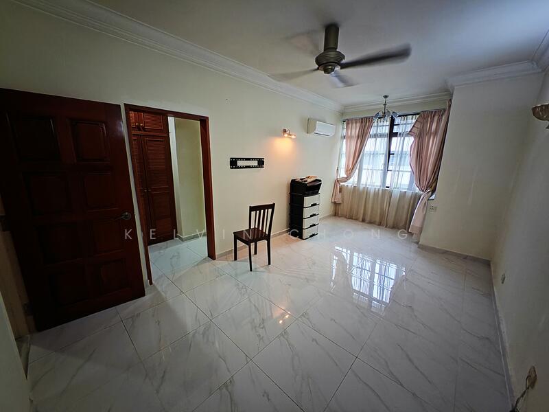 Untuk Disewa - The Club