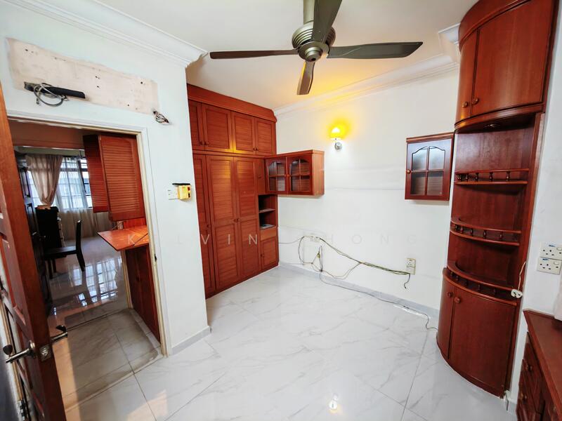 Untuk Disewa - The Club