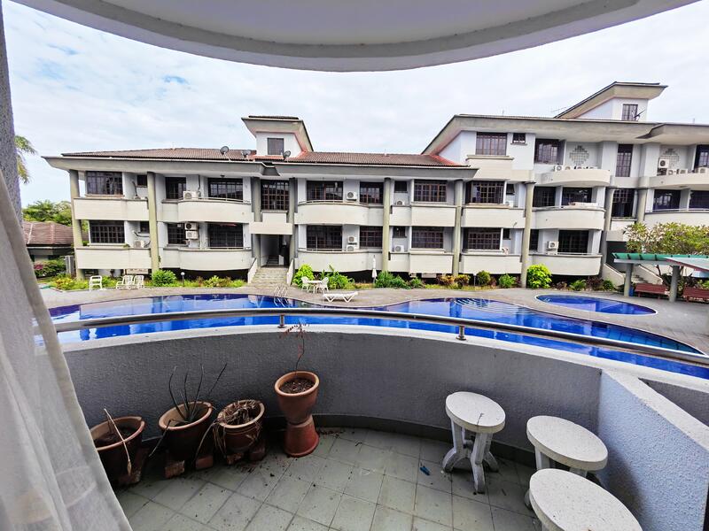 Untuk Disewa - The Club