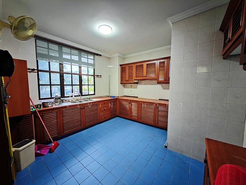 Untuk Disewa - The Club