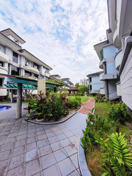 Untuk Disewa - The Club