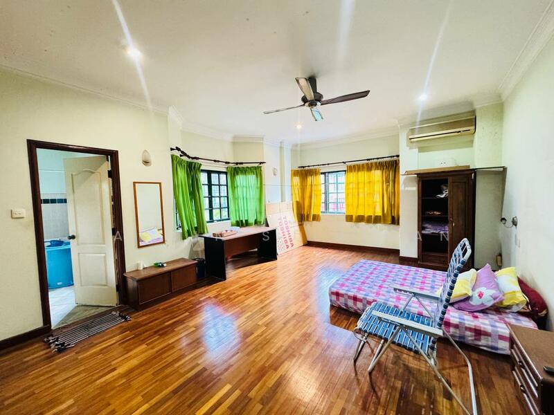 Untuk Dijual - FREEHOLD 3 Storey Bungalow Taman Desa KL