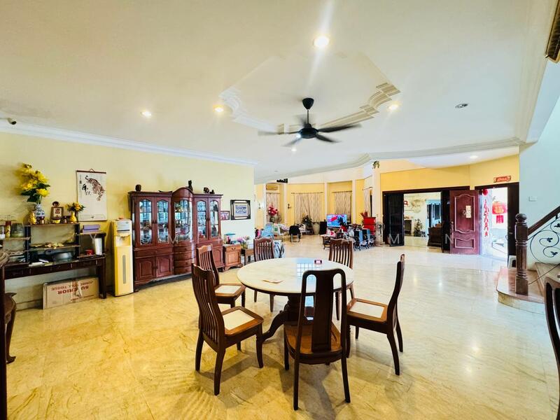 Untuk Dijual - FREEHOLD 3 Storey Bungalow Taman Desa KL