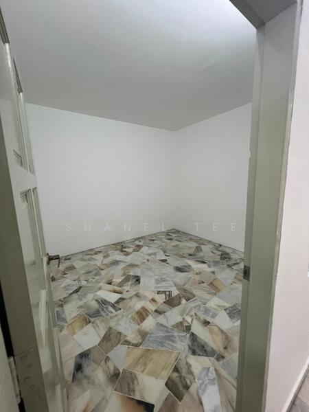 Untuk Dijual - Taman Megah