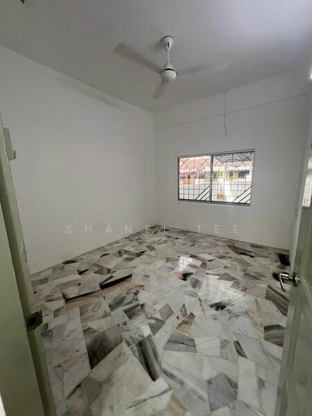 Untuk Dijual - Taman Megah