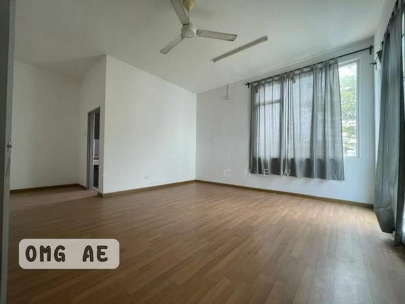 Untuk Dijual - Semi-Detached House at Canary Garden