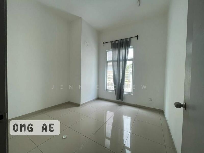 Untuk Dijual - Semi-Detached House at Canary Garden