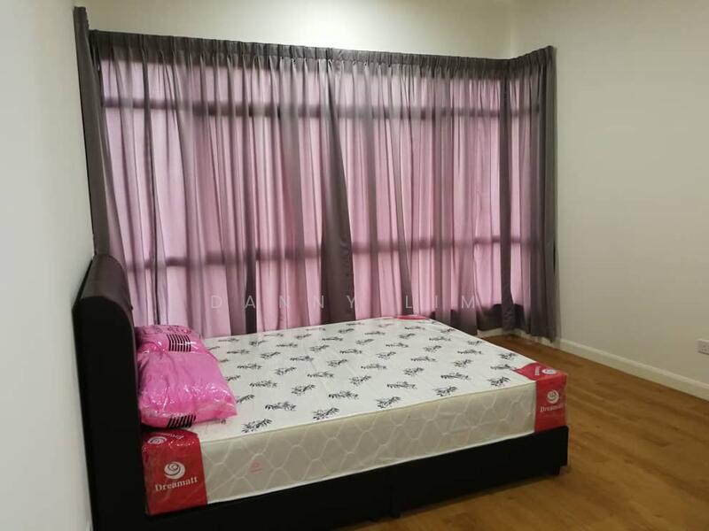 Untuk Disewa - Paramount Utropolis