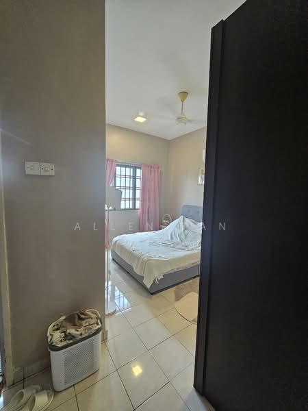 Untuk Dijual - Kelana Mahkota