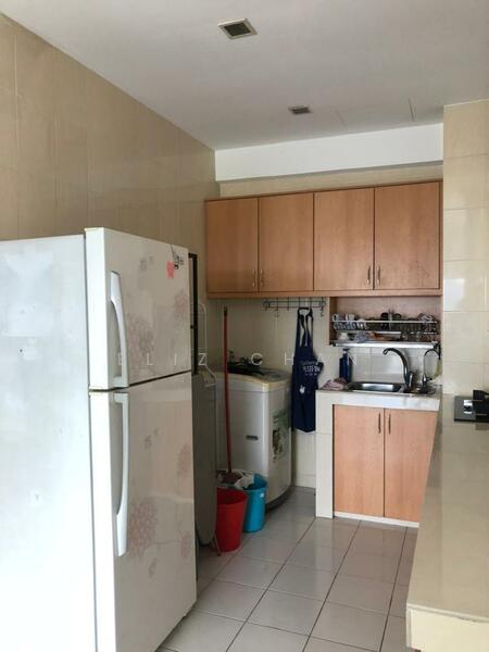 For Rent - Plaza Menjalara