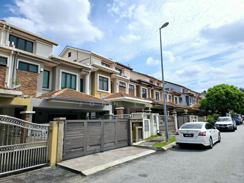 For Sale - Puteri 11