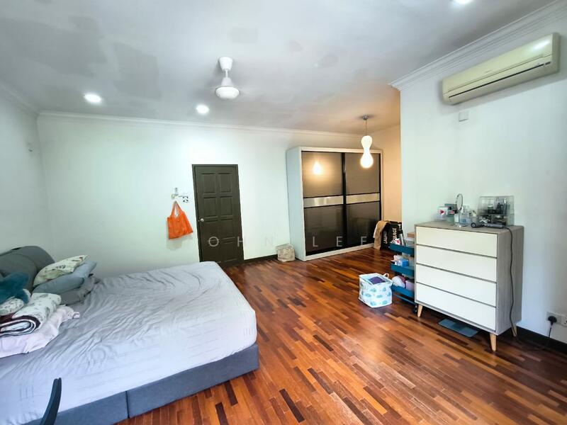 For Sale - Puteri 11