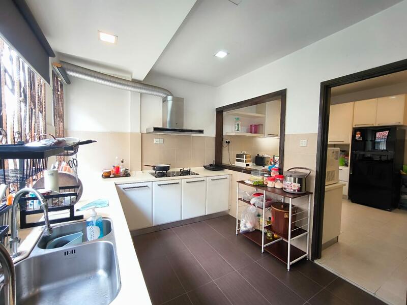 For Sale - Puteri 11