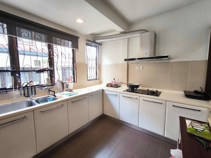 For Sale - Puteri 11