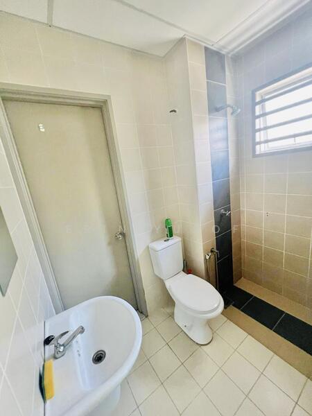 Untuk Disewa - Seri Wirani 8