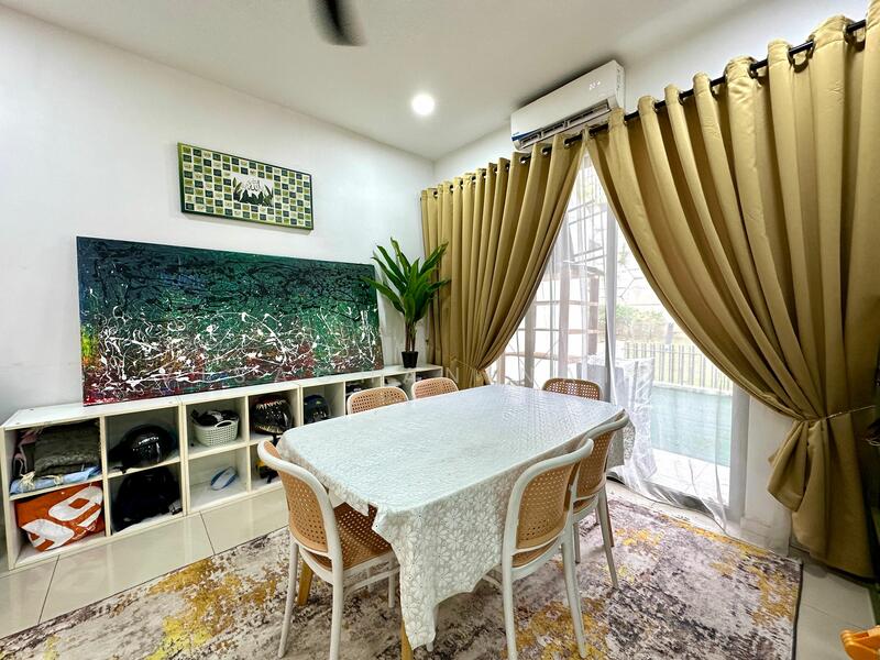3-storey Terraced House for Sale in Tamansari (Rawang) - Visaghan Naidu - PropertyGuru.com.my