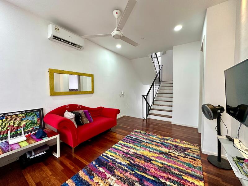 3-storey Terraced House for Sale in Tamansari (Rawang) - Visaghan Naidu - PropertyGuru.com.my