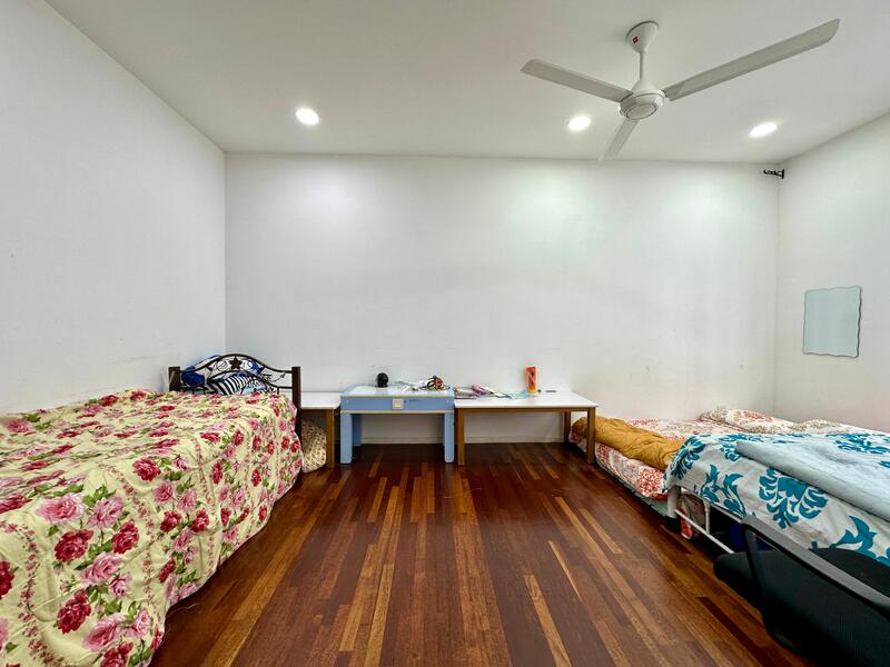 3-storey Terraced House for Sale in Tamansari (Rawang) - Visaghan Naidu - PropertyGuru.com.my