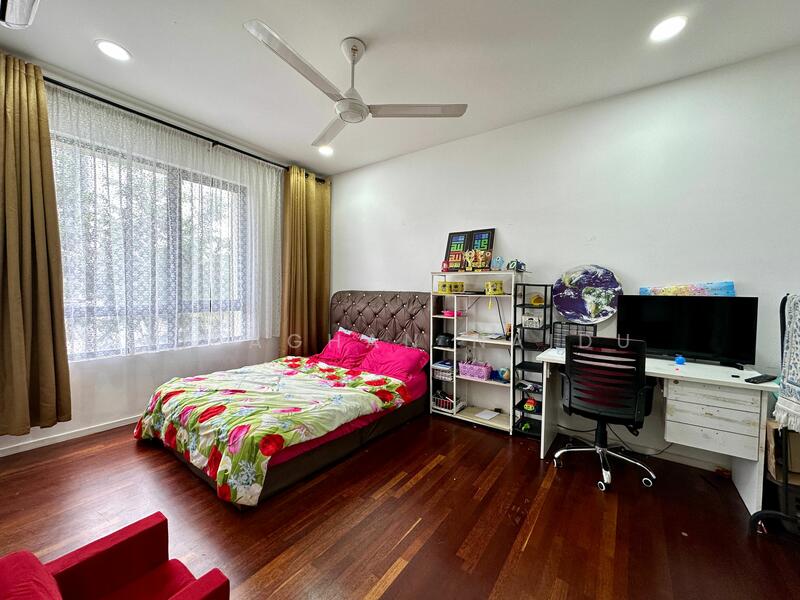 3-storey Terraced House for Sale in Tamansari (Rawang) - Visaghan Naidu - PropertyGuru.com.my