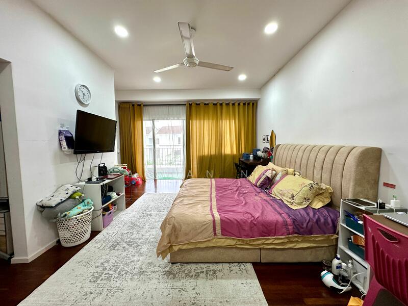 3-storey Terraced House for Sale in Tamansari (Rawang) - Visaghan Naidu - PropertyGuru.com.my